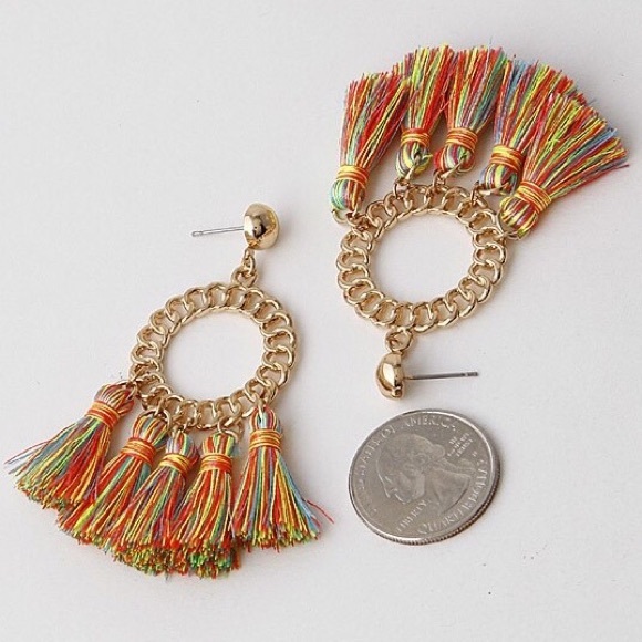 Trendsetter Tassel Earrings - Picture 2 of 2